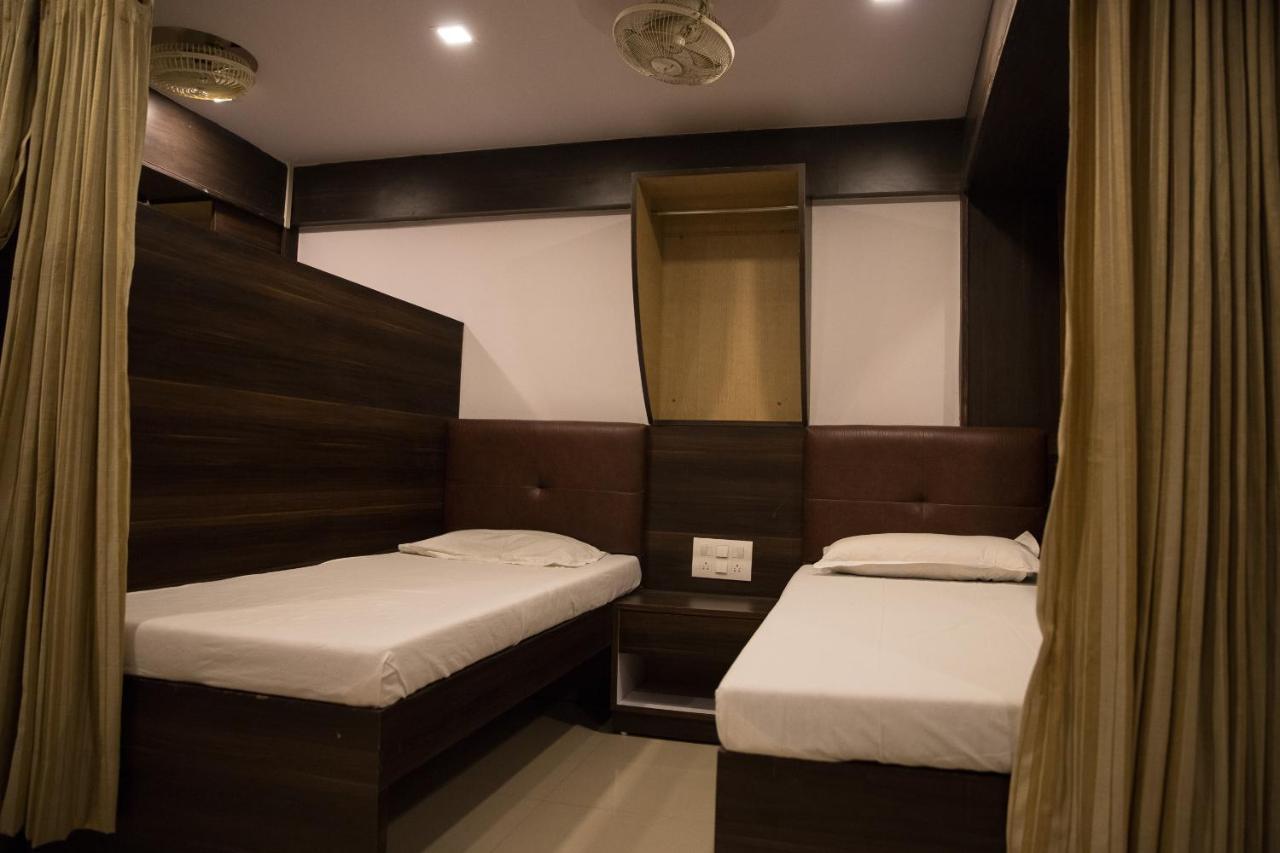 Hotel Alibaba Mumbai Exterior foto