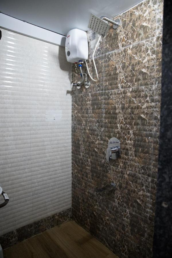 Hotel Alibaba Mumbai Exterior foto