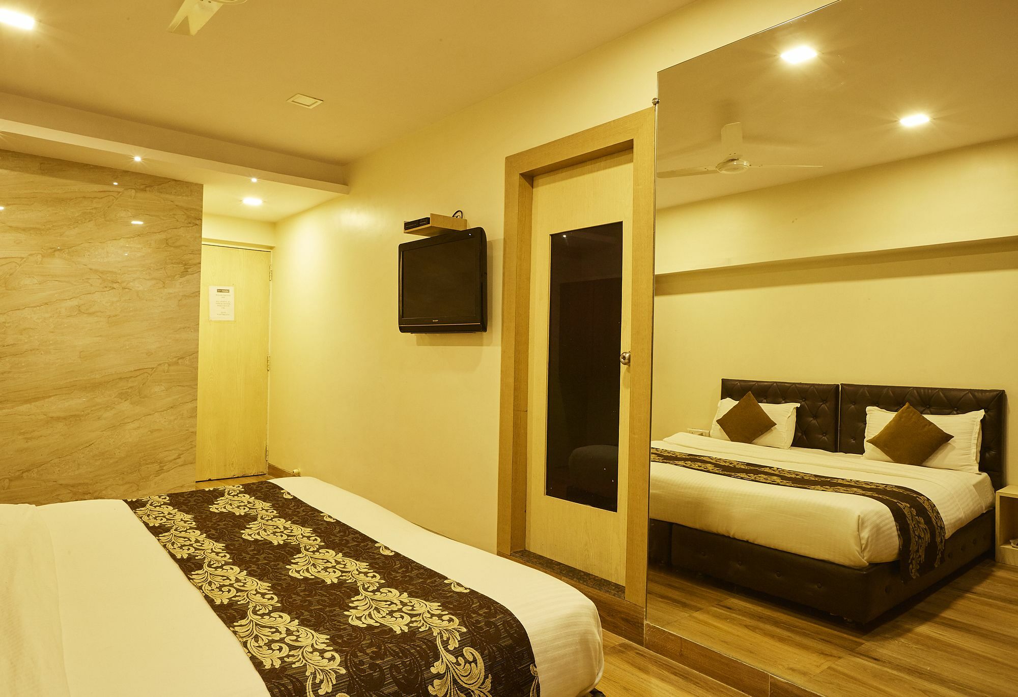Hotel Alibaba Mumbai Exterior foto